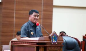 Gubernur Sulut Yulius Selvanus