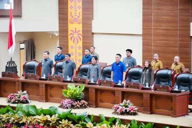 Rapat Paripurna DPRD Sulut