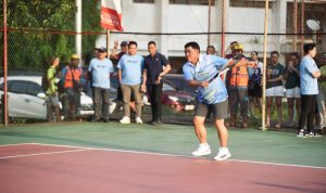 Gubernur Yulius Selvanus