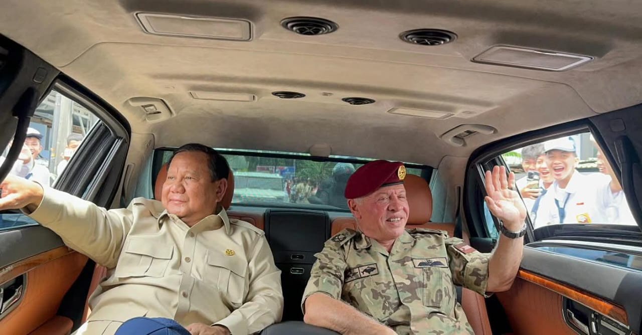Momen Kehangatan di Halim: Presiden Prabowo Lepas Keberangkatan Raja Yordania Abdullah II