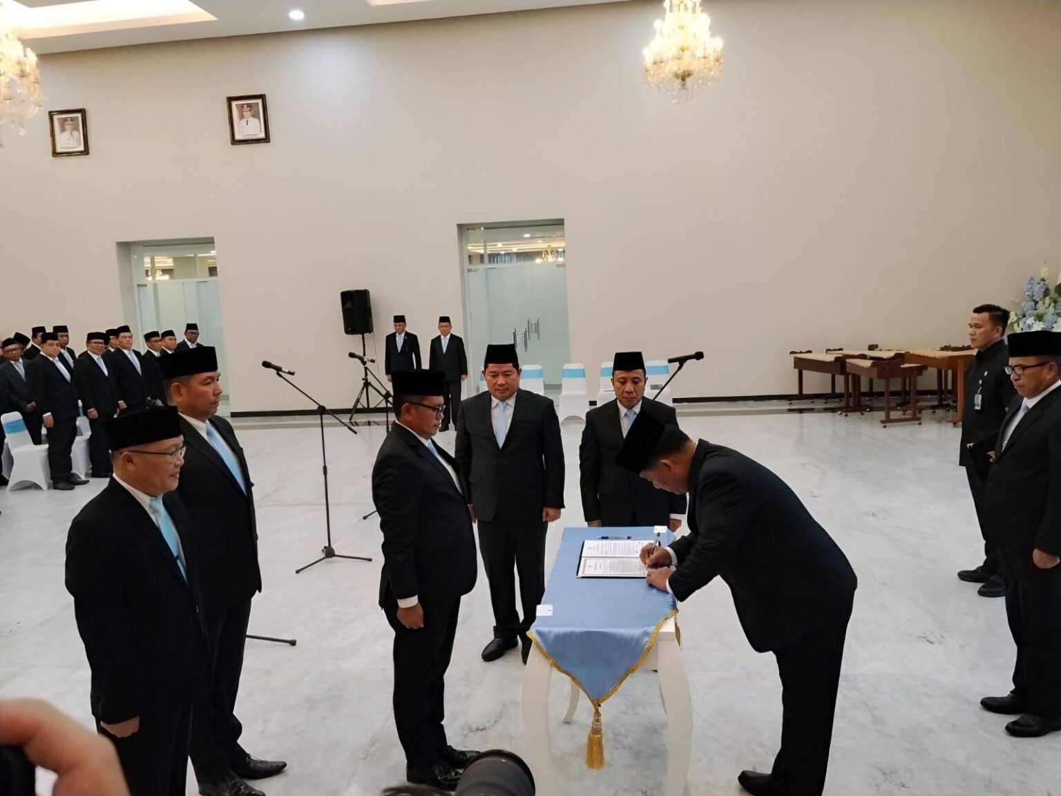 Gubernur Yulius Beri Kepercayaan Besar, Niklas Silangen Resmi Jadi Sekwan Sulut