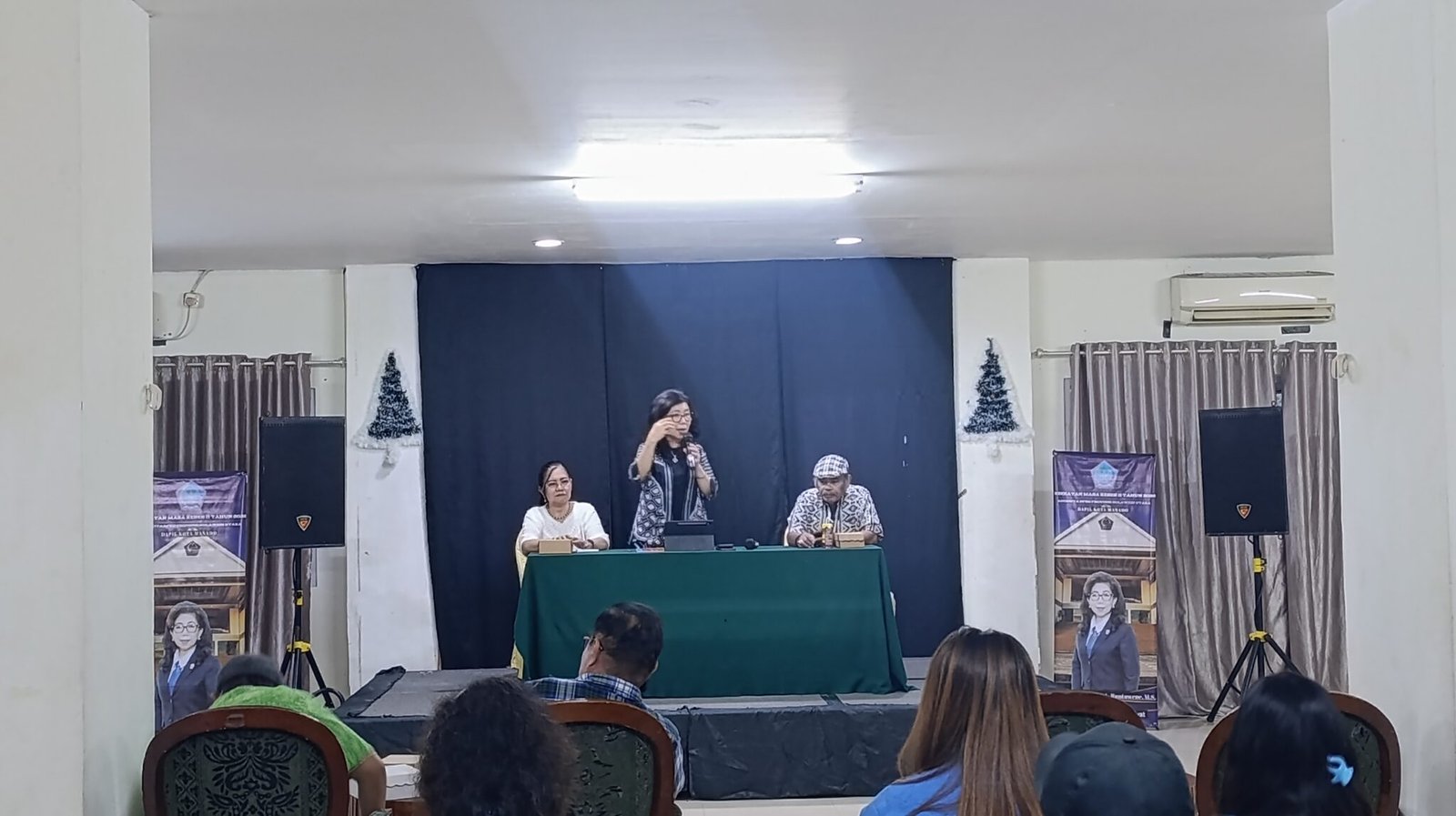 Suara Pelaku Seni di Manado: Prof Paula Runtuwene Didorong Perhatikan Pentas Kesenian dan Krisis Guru Seni